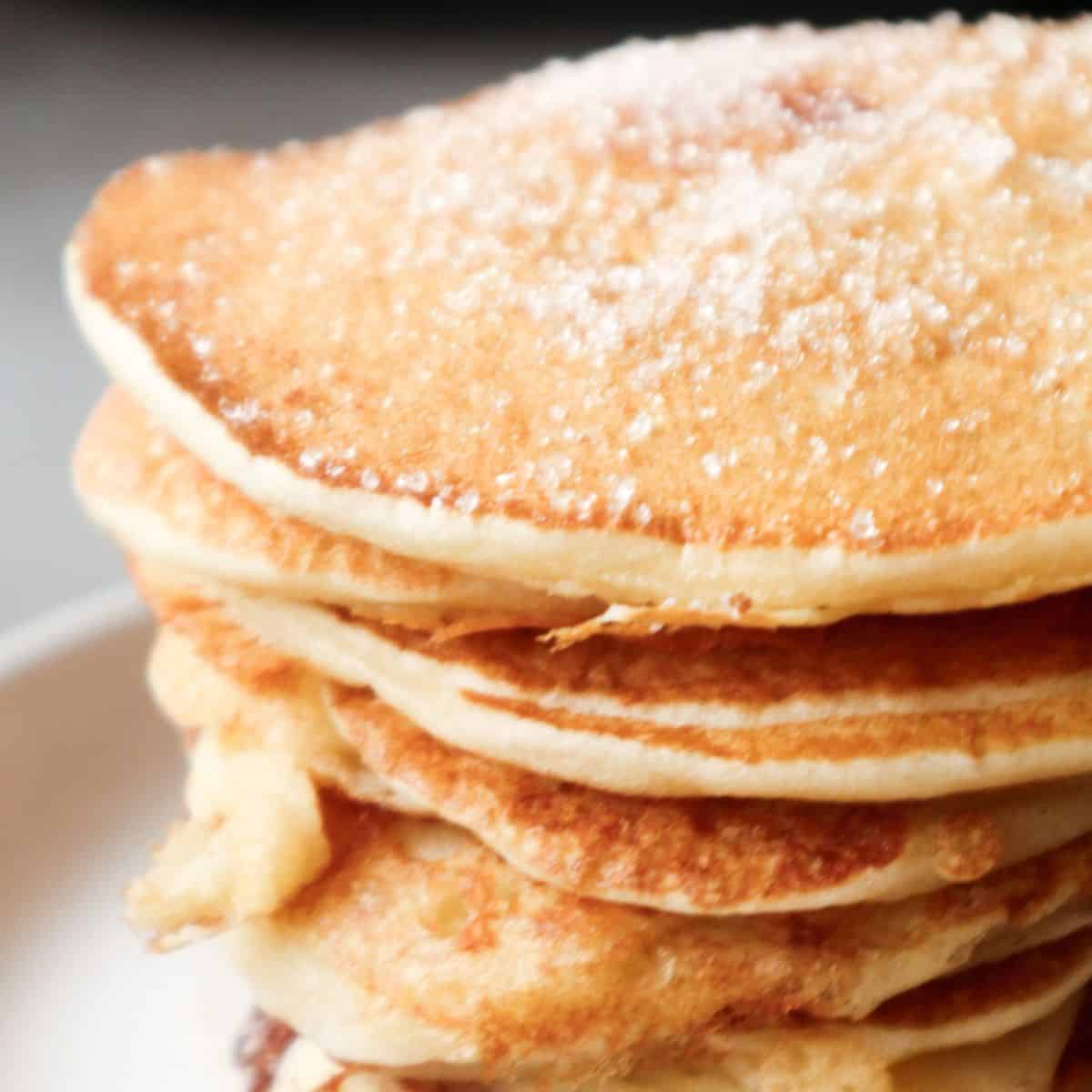 A close up of lemon pancakes.