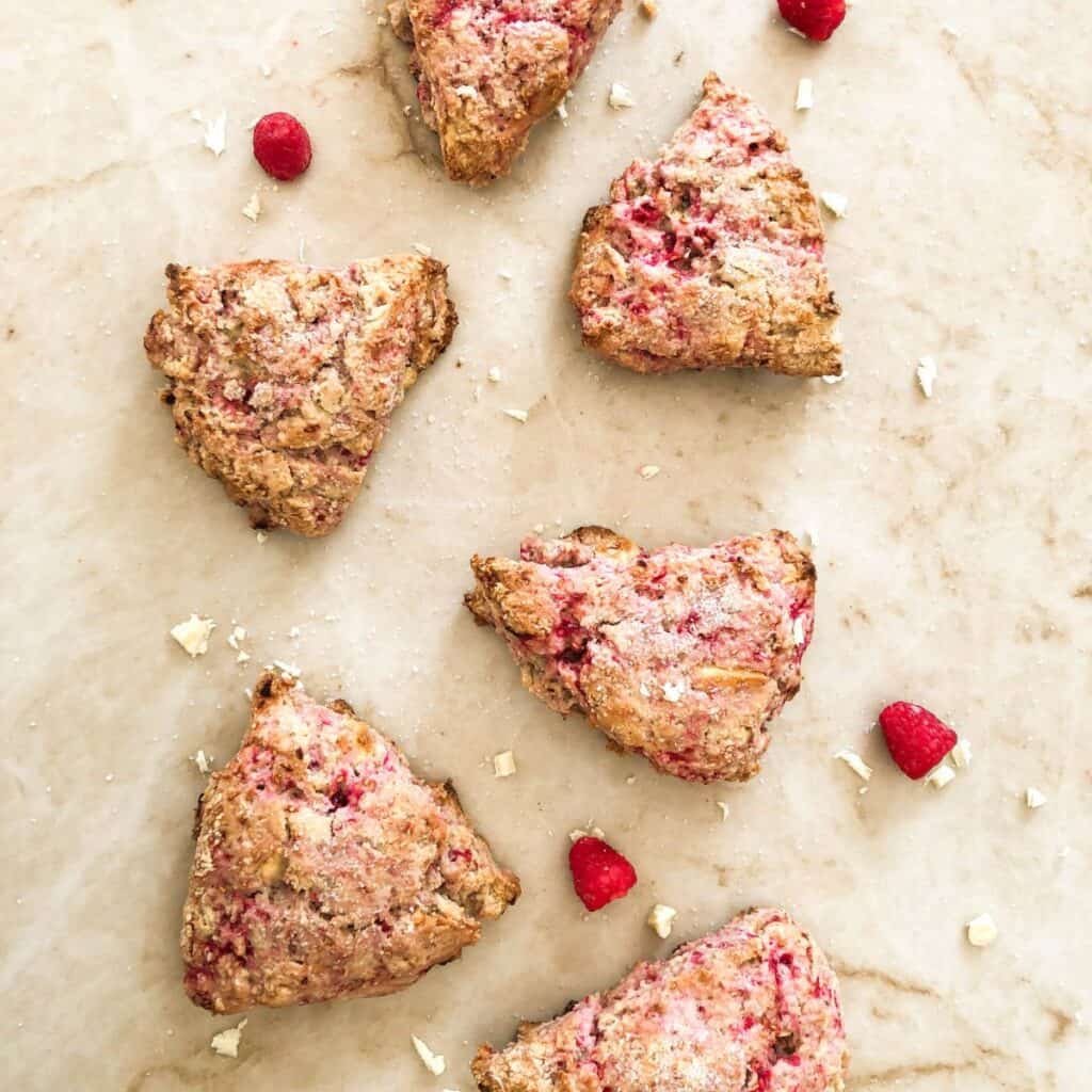 Raspberry scones with white chocolate.