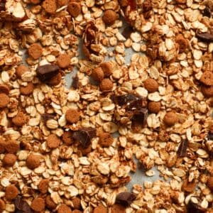 Granola with speculaas.